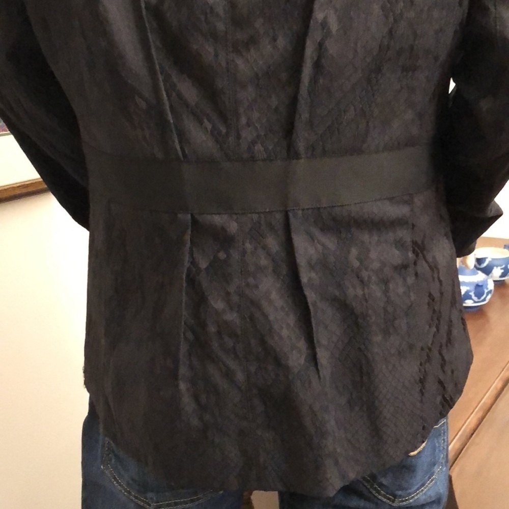 T Tahari Black Snakeskin Print Blazer Size 10 - Picture 12 of 16